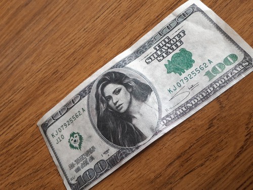 Shakira biglietto 100 dollari - 100,